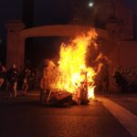 Tradición comunitaria: Quema del Muñeco en el Parque de la Estación, organizada por vecinos e instituciones del Abasto