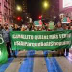 Protesta vecinal en Caballito con la consigna “No al shopping, sí al parque”