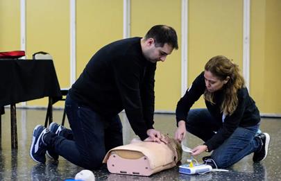 Se realizó el taller de RCP en el club Pedro Echagüe