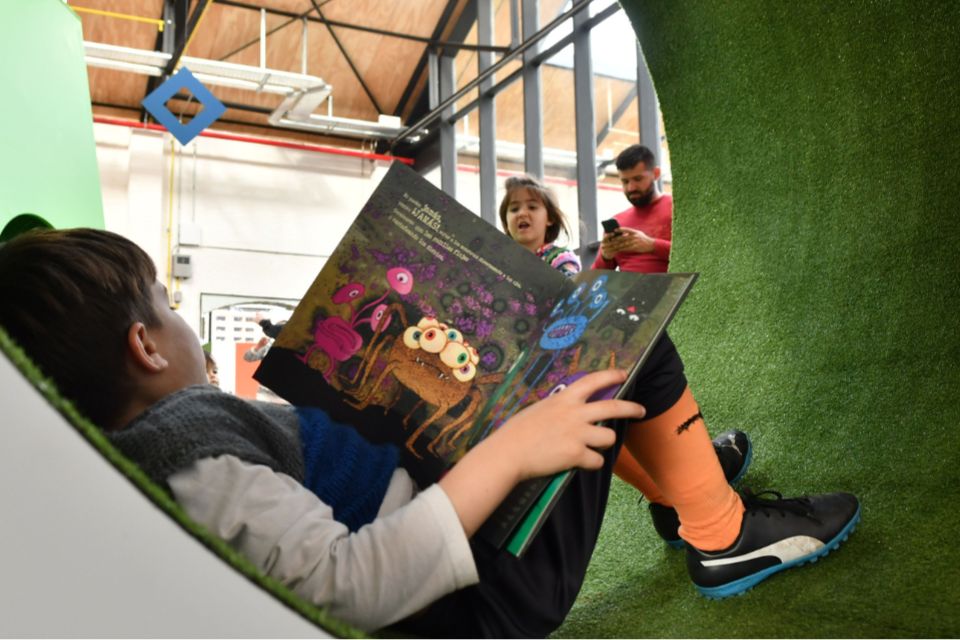 Vacaciones de invierno en la Biblioteca del Parque de la Estación: Cuentacuentos y LibroVivo, historias para (des)armar