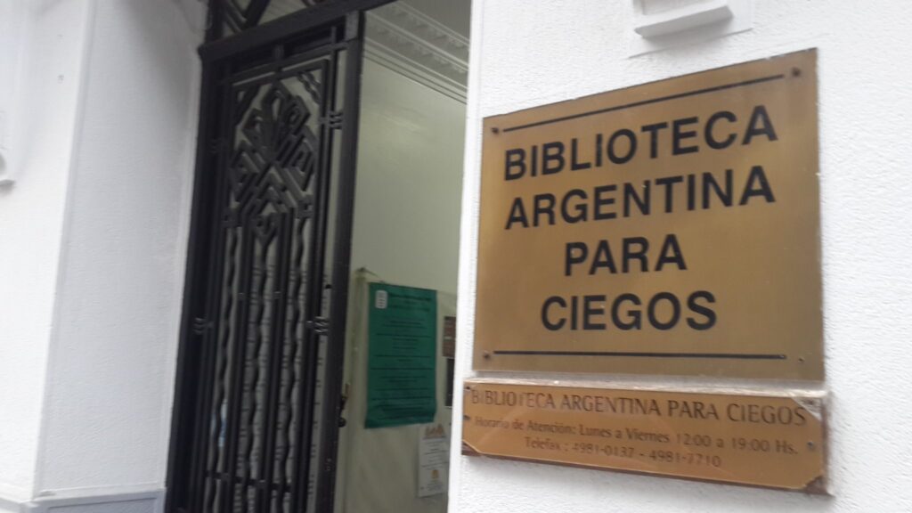 Almagro: quieren declarar de Interés Social al taller “Cuando el museo suena” de la Biblioteca Argentina para Ciegos