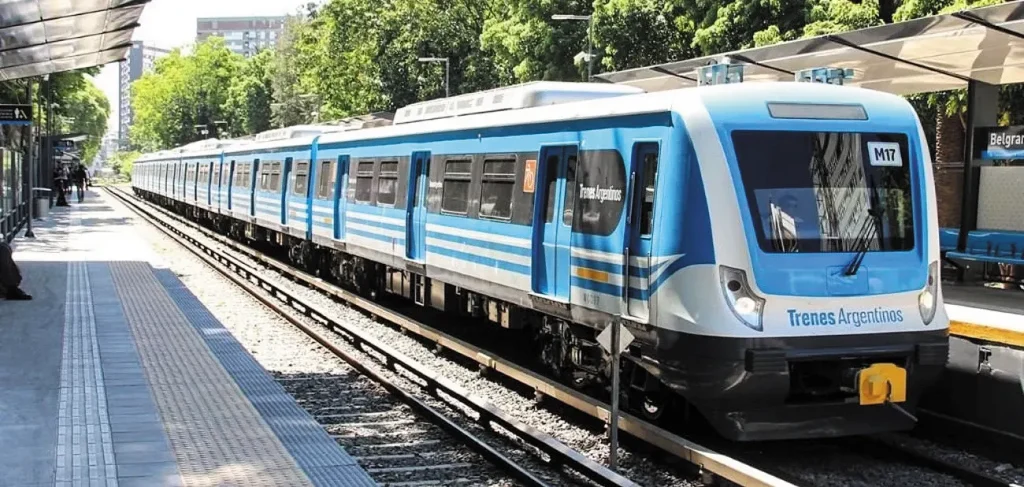 Macri apuesta al viaducto y Lousteau al tren en trinchera