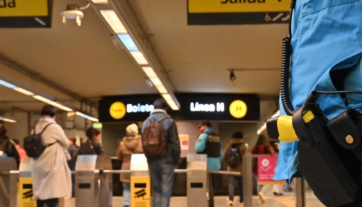 Eugenio Burzaco dijo que “no hay marcha atrás” en el uso de las pistolas taser, pese a críticas de metrodelegados