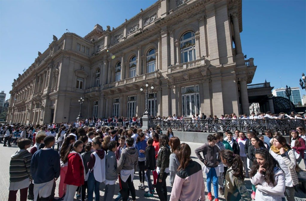 Teatro Colón: preocupación por el cierre del “Área educativa – Nuevos Públicos”