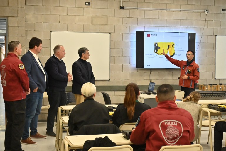 Las Taser debutan en las calles porteñas el 17 de julio