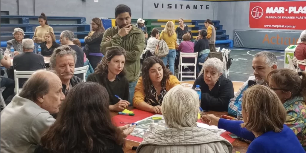 Diseño participativo de la nueva plaza de Villa Santa Rita
