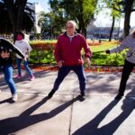 La Tercera en la Calle, actividades para personas mayores en plazas de Balvanera y Almagro