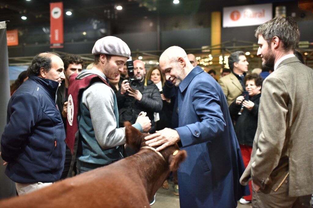 Rodríguez Larreta asistió a la apertura de la Exposición Rural en Palermo y prometió eliminar retenciones