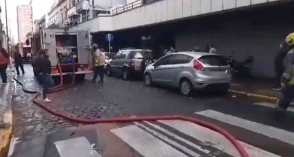 Incendio en San Telmo: al menos un muerto y cuatro personas afectadas