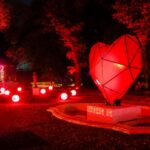 Palermo: abrazo simbólico de vecinos contra el espectáculo lumínico en el Jardín Botánico