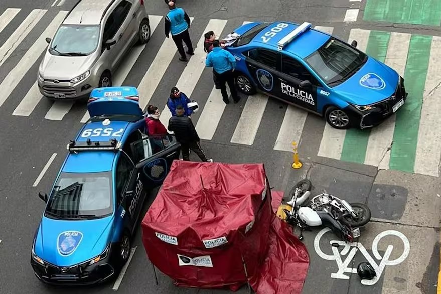 Almagro: una mujer murió luego de ser atropellada por un motociclista en Córdoba y Bulnes