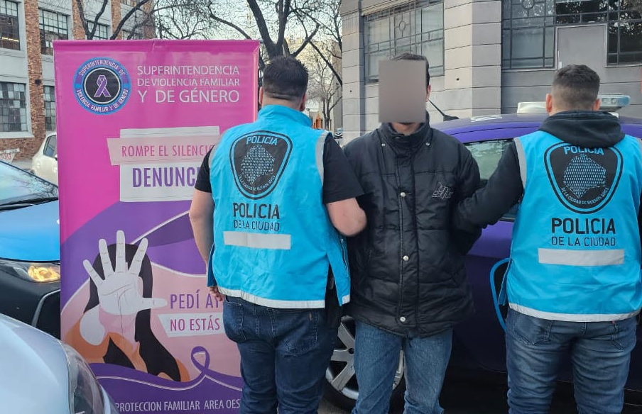 Villa Devoto: detuvieron a una persona acusada de secuestrar y abusar de una mujer