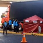 San Telmo: un motociclista murió y su acompañante resultó herido tras un choque con un camión