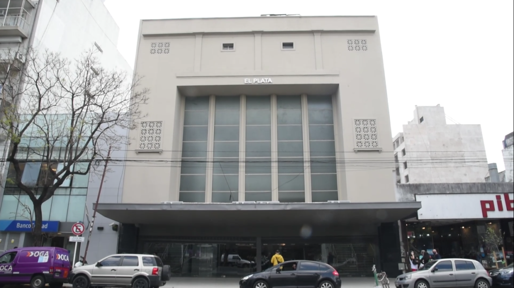 Mataderos: vecinos celebraron el segundo aniversario de la reapertura del Cine El Plata
