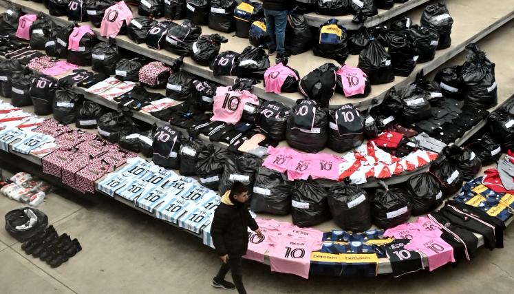 Secuestraron más de 30.000 prendas falsificadas sobre Messi por $200.000.000