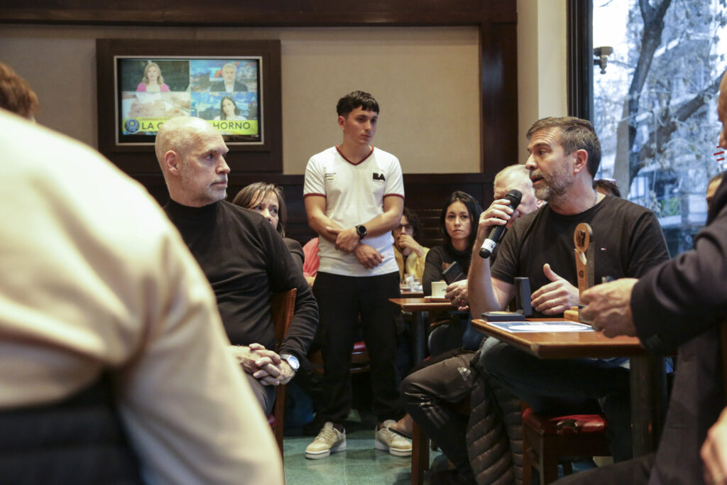 Larreta volvió a las charlas de café con vecinos