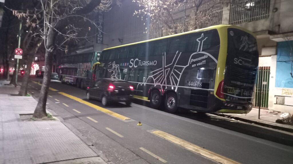 Once: vecinos denuncian venta de drogas, peleas callejeras, micros estacionados y falta de policía