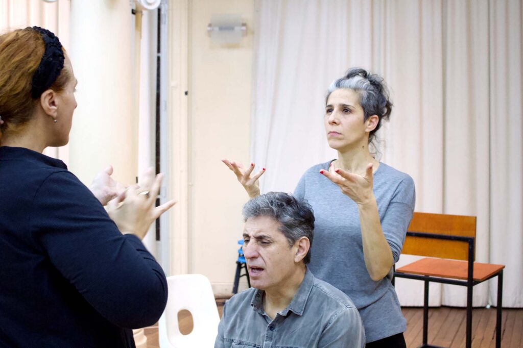 Amor, ¿Es amor? Teatro, tango y deseo en el 25 de Mayo