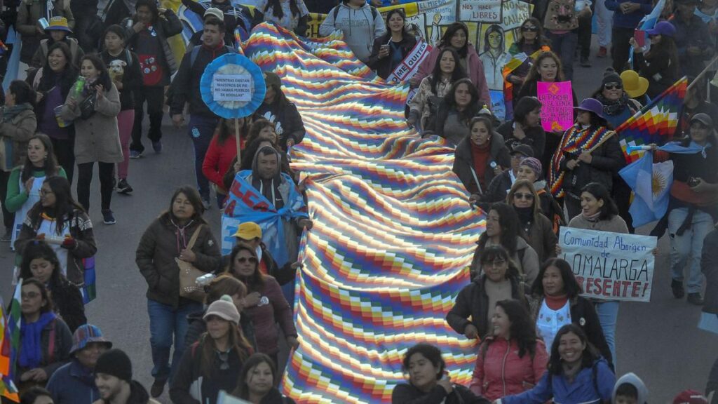 Llegó a CABA el “Malón por la paz” que partió de Jujuy y exige que anulen la reforma constitucional