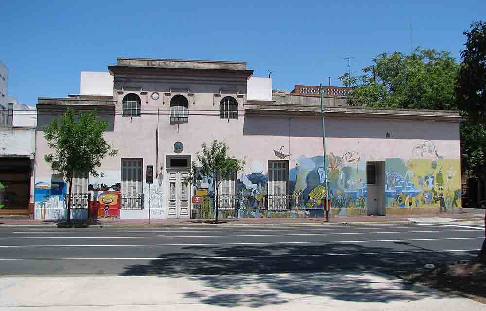 Parque Chacabuco: piden informes tras la remoción del asbesto en el IVA