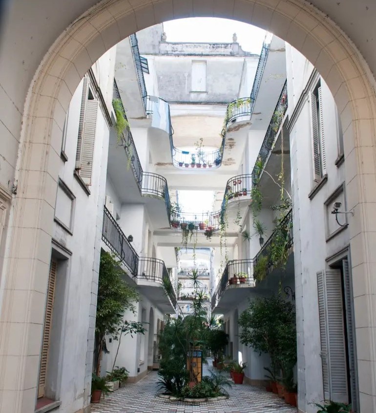 Colegiales: el particular pasaje General Paz