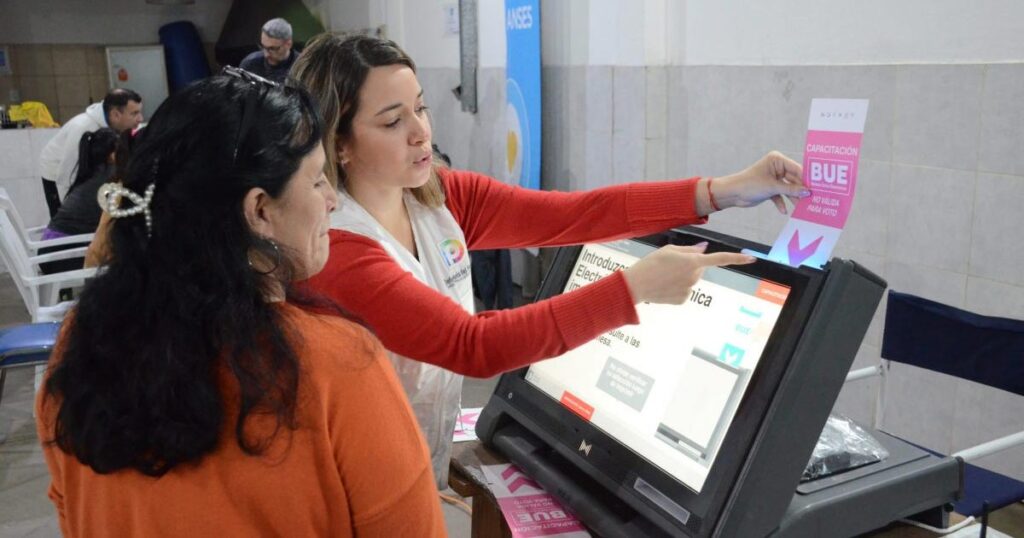 PASO 2023: Asistencia para el Sistema de Boleta Única Electrónica (BUE)