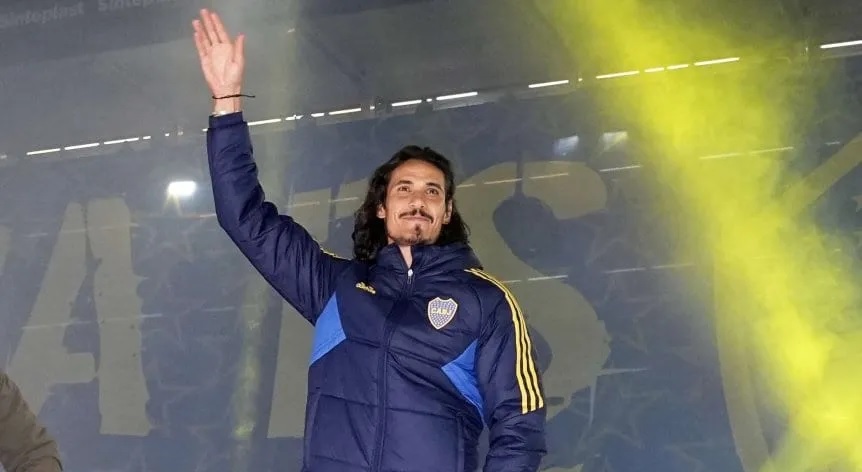 Piden declarar Huésped de Honor de la CABA al futbolista Edinson Cavani