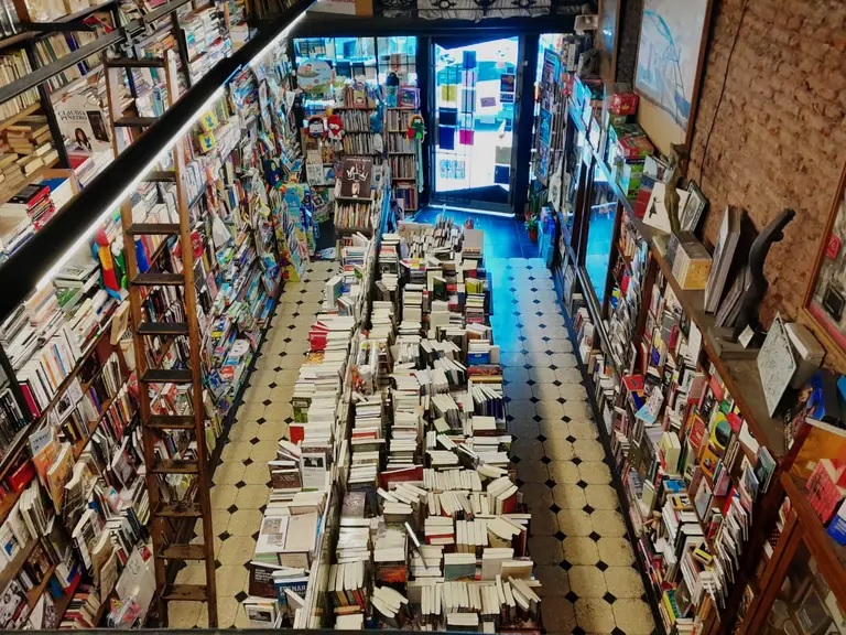 La librería Vuelvo al sur de Parque Patricios ganó el Premio a la Labor Librera de la FED
