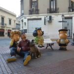 San Telmo: el artista chileno Nicolás Miranda colocó estatuas “efímeras” al lado de Mafalda y frente al espacio de Memoria Club Atlético