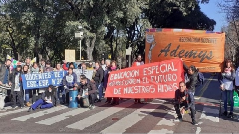 Parque Patricios: familias convocan a un festival en defensa de la educación especial en CABA
