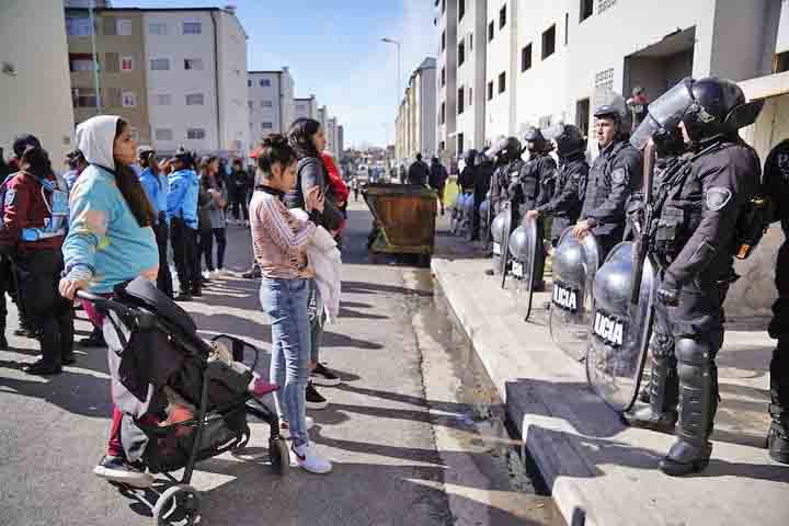 Villa Lugano: tras la toma de un edificio, piden mejoras en el Complejo Habitacional Carlos Mugica