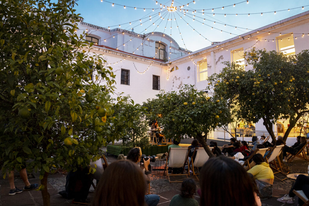 La Bienal anuncia los ganadores de sus convocatorias especiales