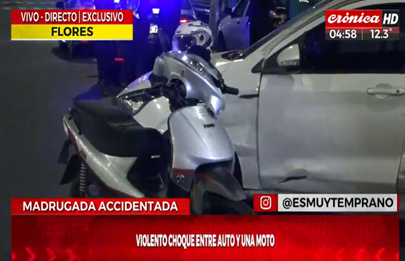 Choque entre auto y moto en el barrio de Flores