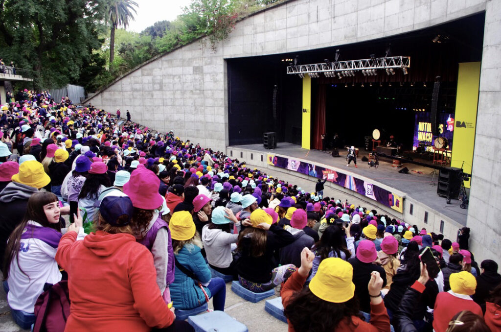 Día del Estudiante: show gratuito de FMK en el Anfiteatro del Parque Centenario