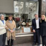 Balvanera: colocaron una placa que declara Sitio de Interés Cultural a la tienda de sombreros “Casa Maidana” de Congreso