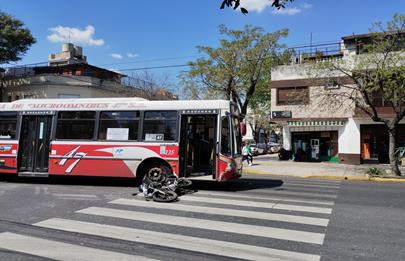 Nuevo choque en la esquina de Albariño y Directorio
