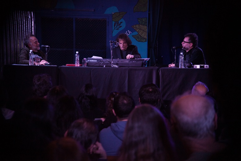 Fotogalería: Alejandro Dolina, Patricio Barton y Gillespi transmitieron La Venganza será terrible en el CC Nuestra América de Almagro