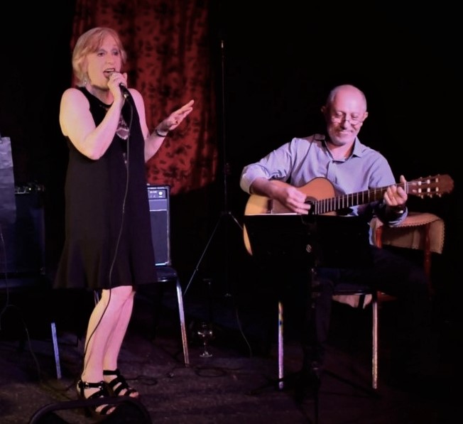 Tangos en La Boca: Silvia Horowitz y Leo Vartanian se presentan en Bar Portuario