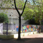 Balvanera: la Comuna 3 y la Facultad de Psicología de la UBA colocarán un Banco Rojo en la Plaza Tuñón