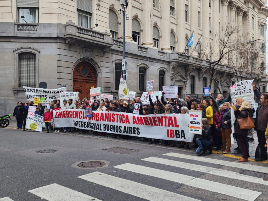 La Interbarrial Buenos Aires denunció frente a la Legislatura porteña “las consecuencias del Código Urbanístico”