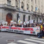 Marcha de vecinos y rechazo del oficialismo