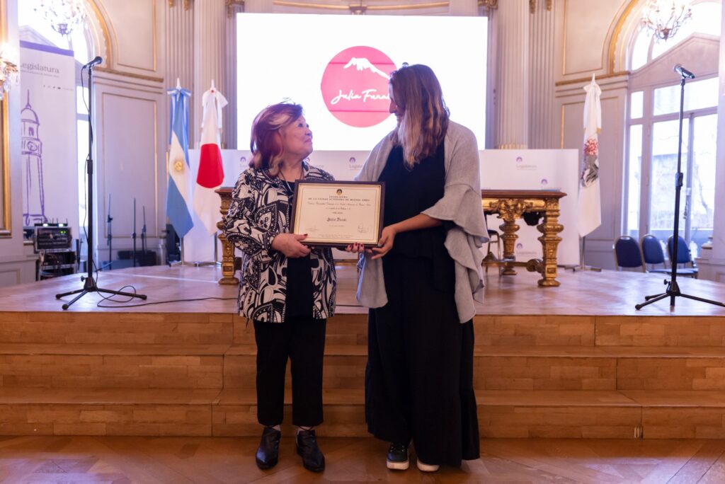 Japón en Buenos Aires: declararon Personalidad Destacada de la Cultura a la artista plástica Julia Funai