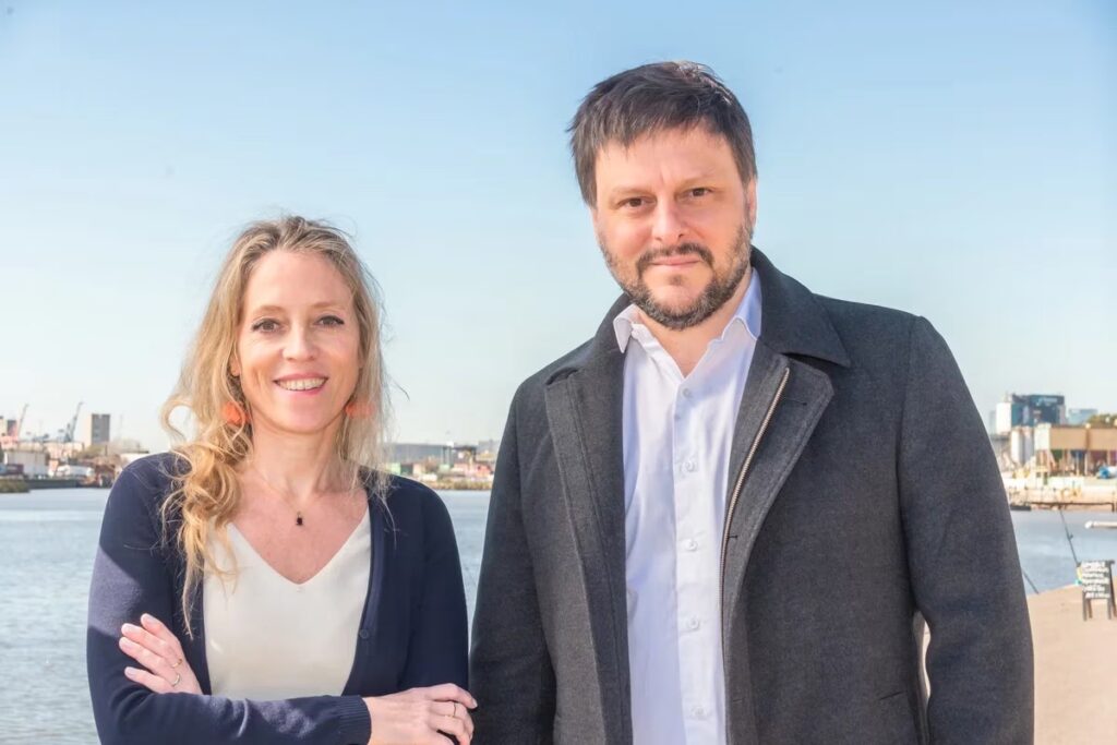 Leandro Santoro y Rossen relanzan la campaña de UxP con un acto en Parque Avellaneda