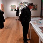 Muestra por los 100 años de Páez Vilaró, el artista de los murales en la estación Carlos Gardel del Abasto