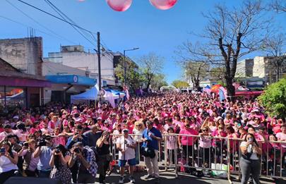 Mas de 12 mil personas participantes en la caminata Rosa de Lugano