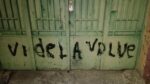 Pintadas “de odio” contra un establecimiento educativo