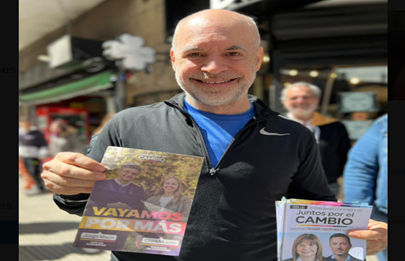 Larreta también recorrió el centro comercial de avenida Rivadavia en Flores