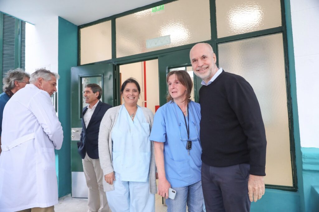 Parque Patricios: Rodríguez Larreta recorrió la nueva guardia para adultos del Hospital Muñiz