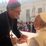 El arzobispo de Buenos Aires defendió al Papa Francisco ante la propuesta en la campaña de Milei de romper con el Vaticano