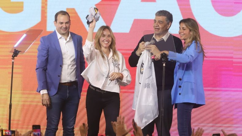 Santoro se bajó del balotaje y Jorge Macri es el nuevo jefe de Gobierno